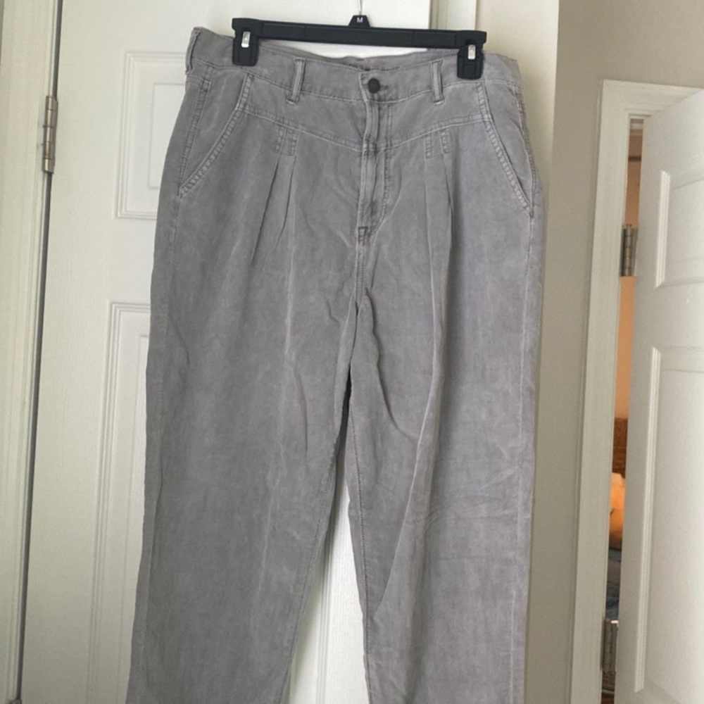 American Eagle Grey Corduroy High Rise Mom Jeans SZ 10